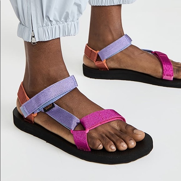 teva metallic pink multi